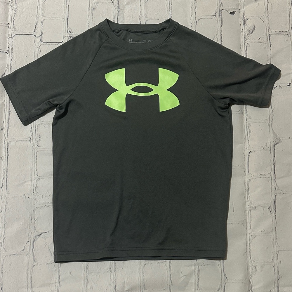Under Armour Boy’s Youth Small Dark Grey and Lime Green